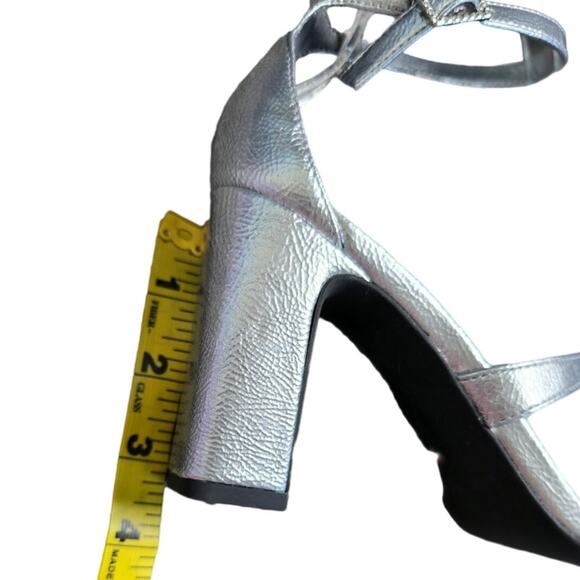 NORTHSTROM Rack nwob Adelaide Block Size 5.5 silver metallic imperfections - Picture 6 of 11